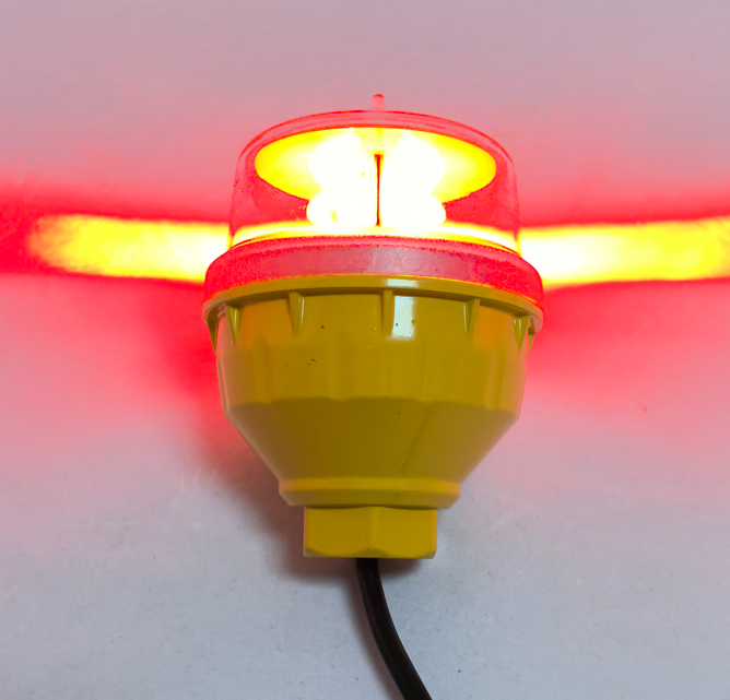 l810 obstruction light